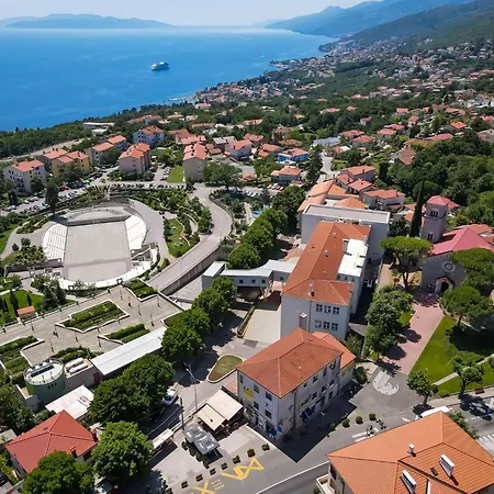 Matej By Interhome *